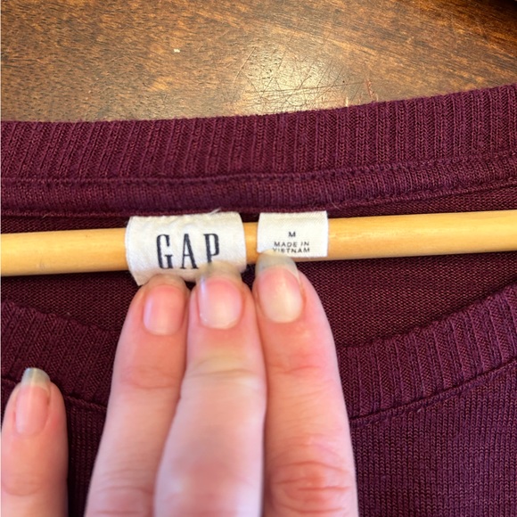 🎀2 for $15🎀 Gap Knit Shirt - Picture 3 of 4